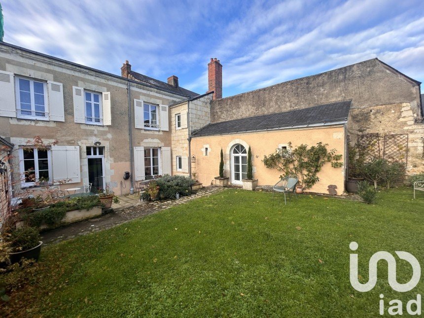 Town house 8 rooms of 205 m² in Baugé-en-Anjou (49150)