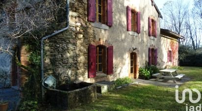 Country house 8 rooms of 360 m² in Soual (81580)