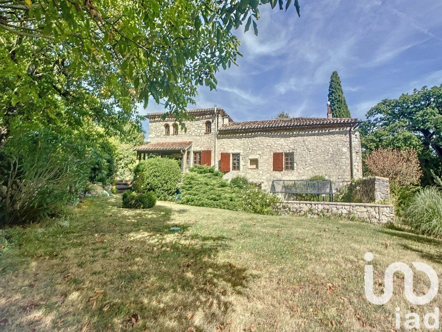 Country house 5 rooms of 128 m² in Penne-d'Agenais (47140)