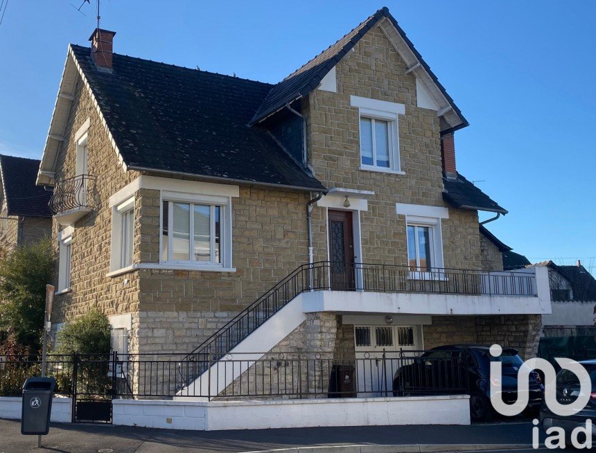 Traditional house 6 rooms of 156 m² in Brive-la-Gaillarde (19100)