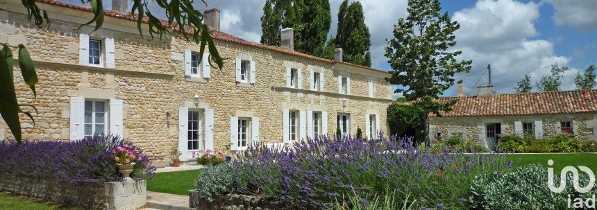 Estate 13 rooms of 560 m² in La Gripperie-Saint-Symphorien (17620)