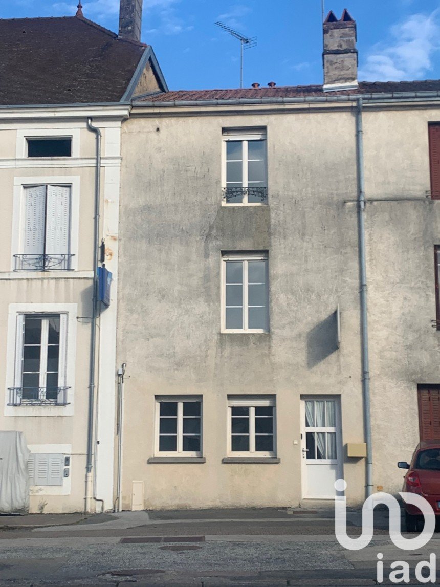 Town house 5 rooms of 153 m² in Fayl-Billot (52500)