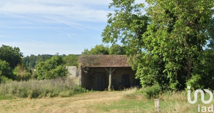 Land of 2,007 m² in Mazeray (17400)