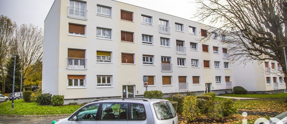 Apartment 2 rooms of 50 m² in Chilly-Mazarin (91380)