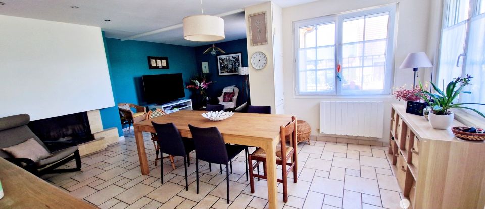 House 6 rooms of 140 m² in Longperrier (77230)