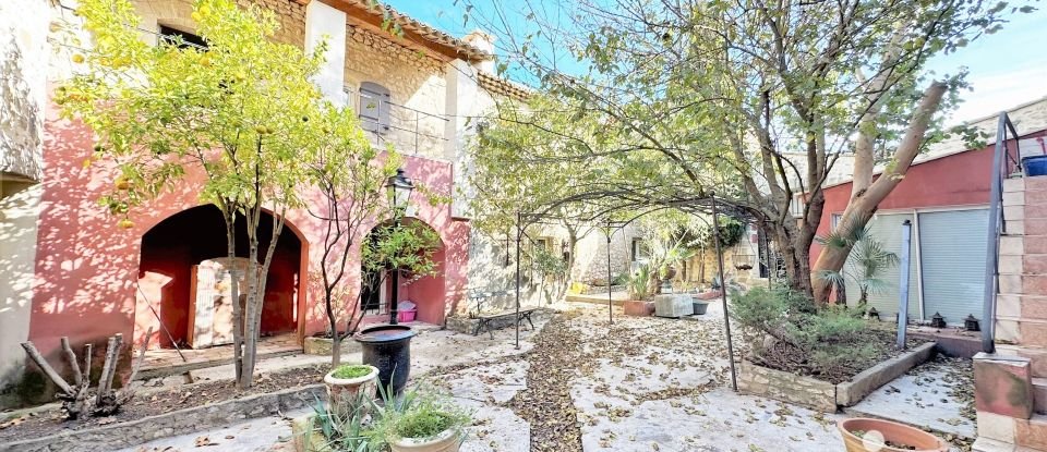 Mas 13 pièces de 326 m² à Uzès (30700)