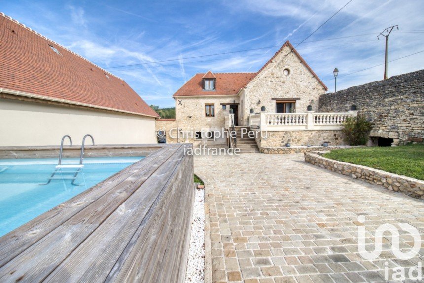 House 4 rooms of 110 m² in Magny-en-Vexin (95420)