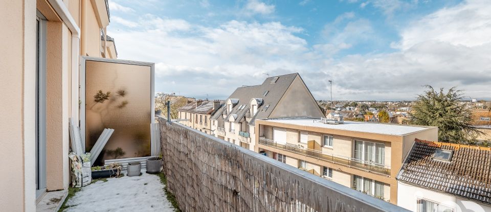 Duplex 3 rooms of 63 m² in Sartrouville (78500)