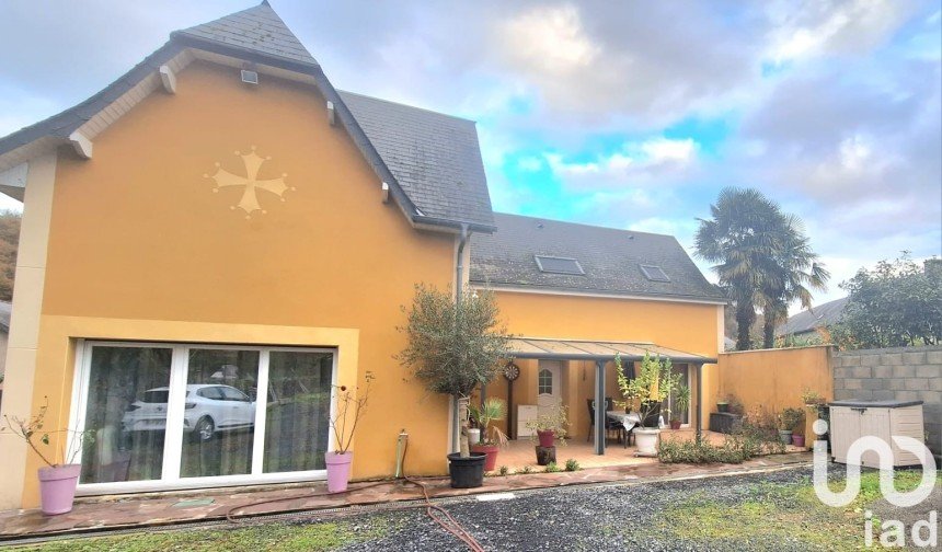 House 4 rooms of 144 m² in Adé (65100)