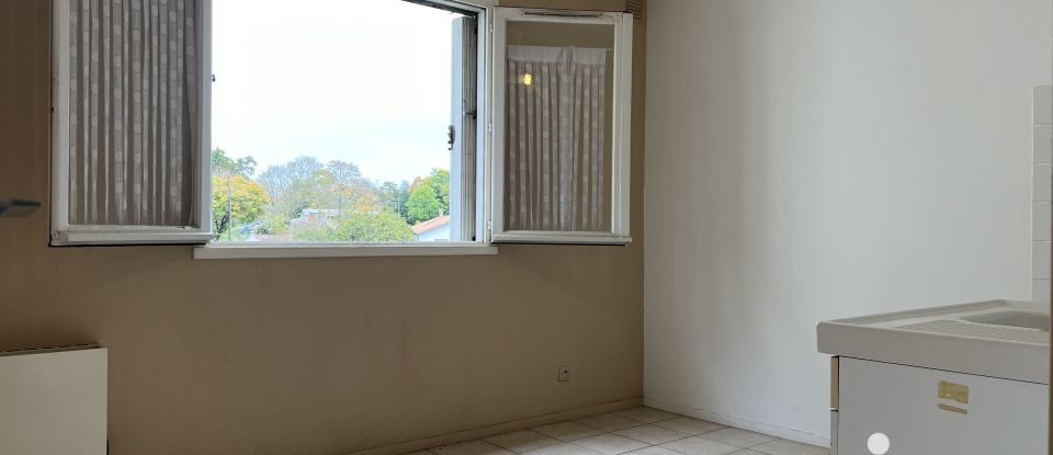 Apartment 2 rooms of 51 m² in Niort (79000)