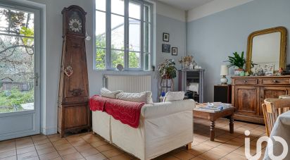 House 5 rooms of 102 m² in Montreuil (93100)