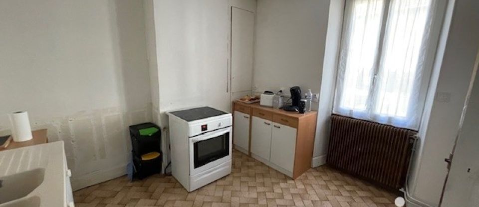 Maison 4 pièces de 92 m² à Souppes-sur-Loing (77460)