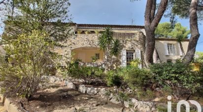 Maison traditionnelle 6 pièces de 314 m² à La Cadière-d'Azur (83740)