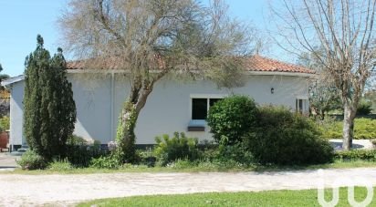 House 4 rooms of 170 m² in Saint-Vivien-de-Médoc (33590)