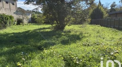 Land of 977 m² in Virelade (33720)