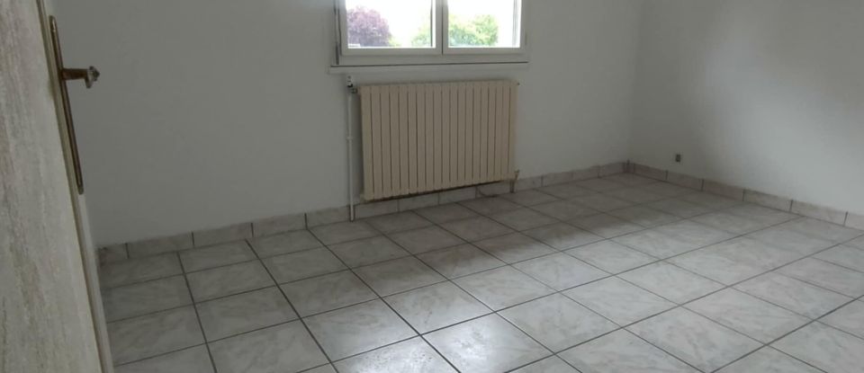 Maison 5 pièces de 130 m² à Domérat (03410)