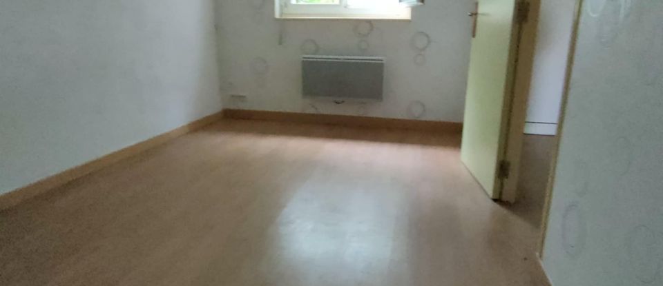 Maison 5 pièces de 130 m² à Domérat (03410)