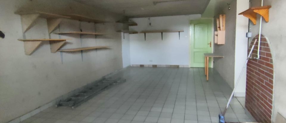 Maison 5 pièces de 130 m² à Domérat (03410)