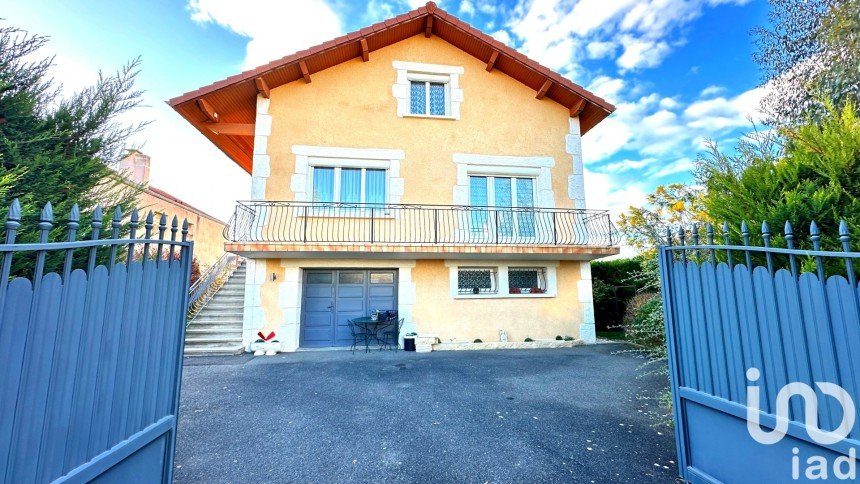 Maison 5 pièces de 147 m² à Sury-le-Comtal (42450)