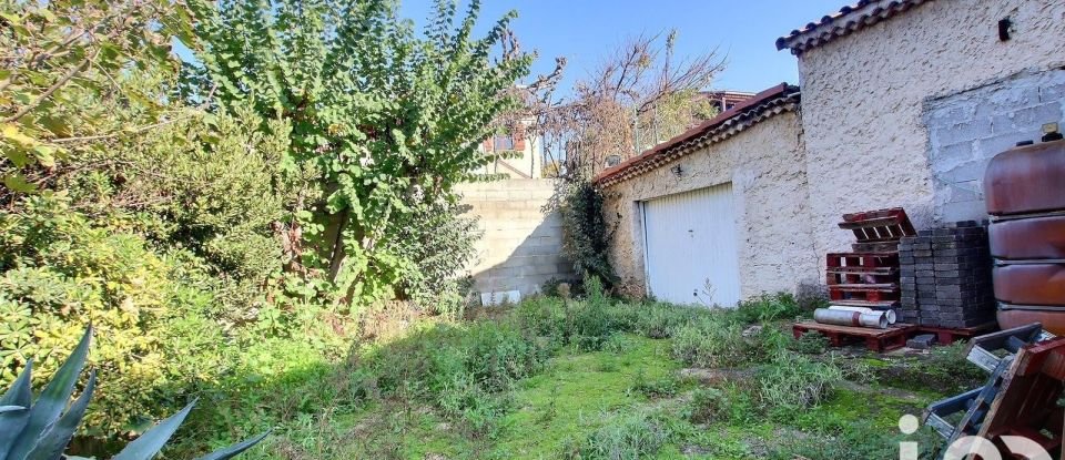 Traditional house 4 rooms of 77 m² in Marseille (13013)