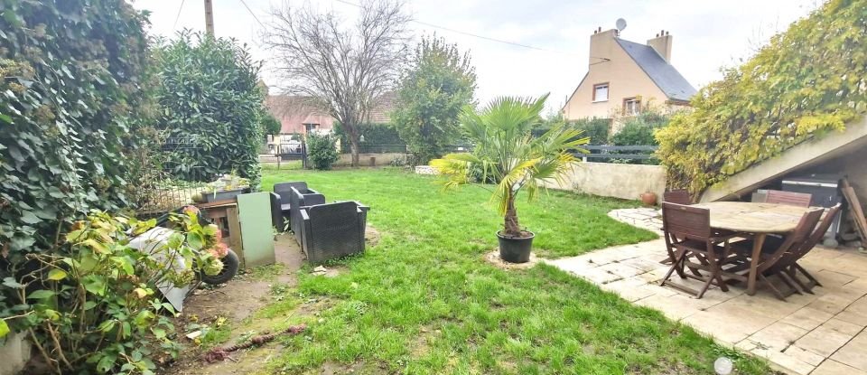 Maison traditionnelle 7 pièces de 120 m² à Saint-Père-sur-Loire (45600)