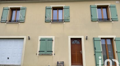 Traditional house 4 rooms of 110 m² in Longueil-Annel (60150)