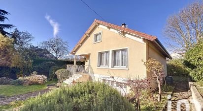 Traditional house 4 rooms of 81 m² in Villecresnes (94440)