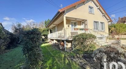 Traditional house 4 rooms of 81 m² in Villecresnes (94440)