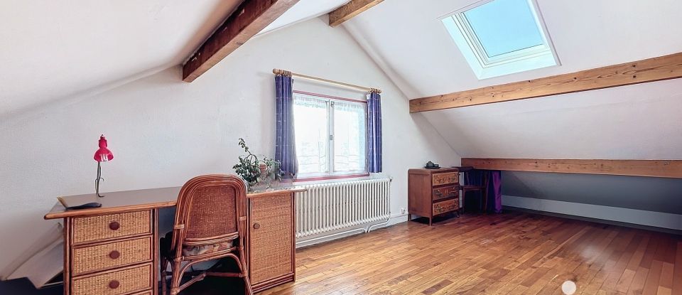 Traditional house 4 rooms of 81 m² in Villecresnes (94440)