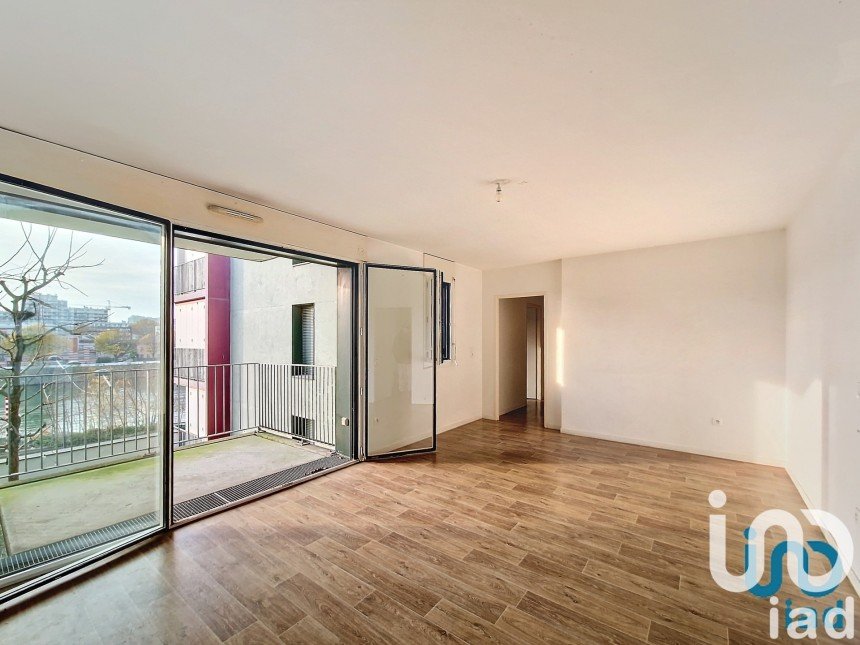 Appartement 3 pièces de 62 m² à Saint-Denis (93200)