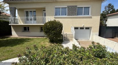 Maison traditionnelle 5 pièces de 126 m² à Parthenay (79200)