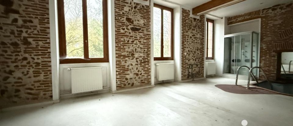 Traditional house 6 rooms of 236 m² in Bourbon-Lancy (71140)