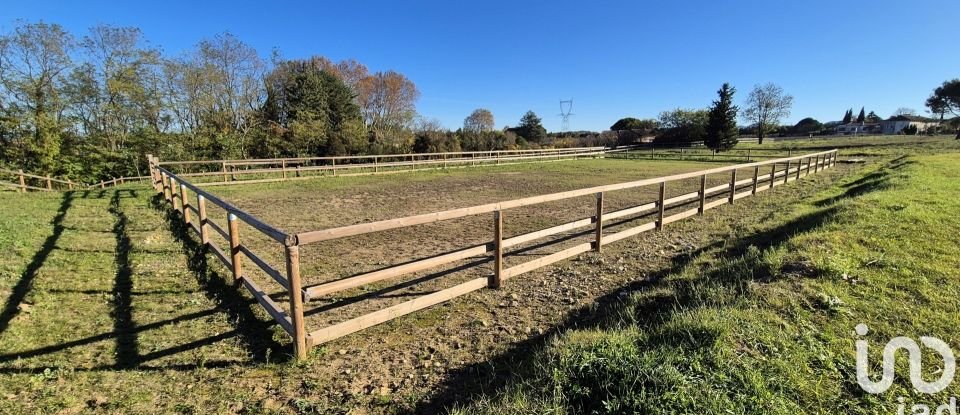 Mas 4 pièces de 220 m² à Saint-Julien-de-Peyrolas (30760)