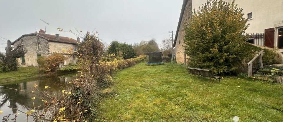 Maison de village 7 pièces de 220 m² à Courcelles-sur-Blaise (52110)