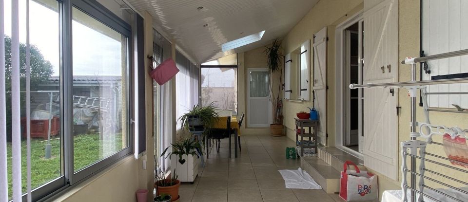 House 6 rooms of 120 m² in Portets (33640)