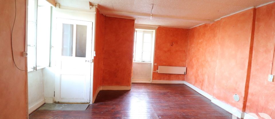 Village house 3 rooms of 67 m² in Saint-Georges-sur-Allier (63800)