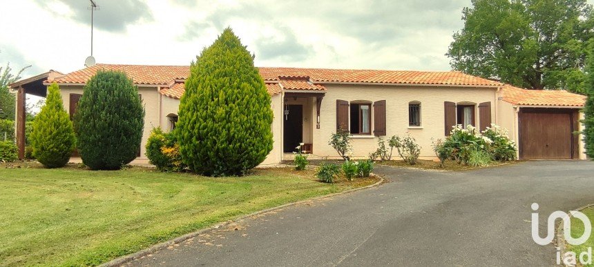 Traditional house 5 rooms of 130 m² in Chaniers (17610)