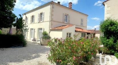 Lodge 15 rooms of 430 m² in Saint-Sauveur-d'Aunis (17540)