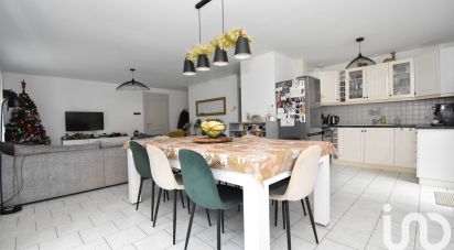 Maison 4 pièces de 87 m² à Saint-Clar-de-Rivière (31600)