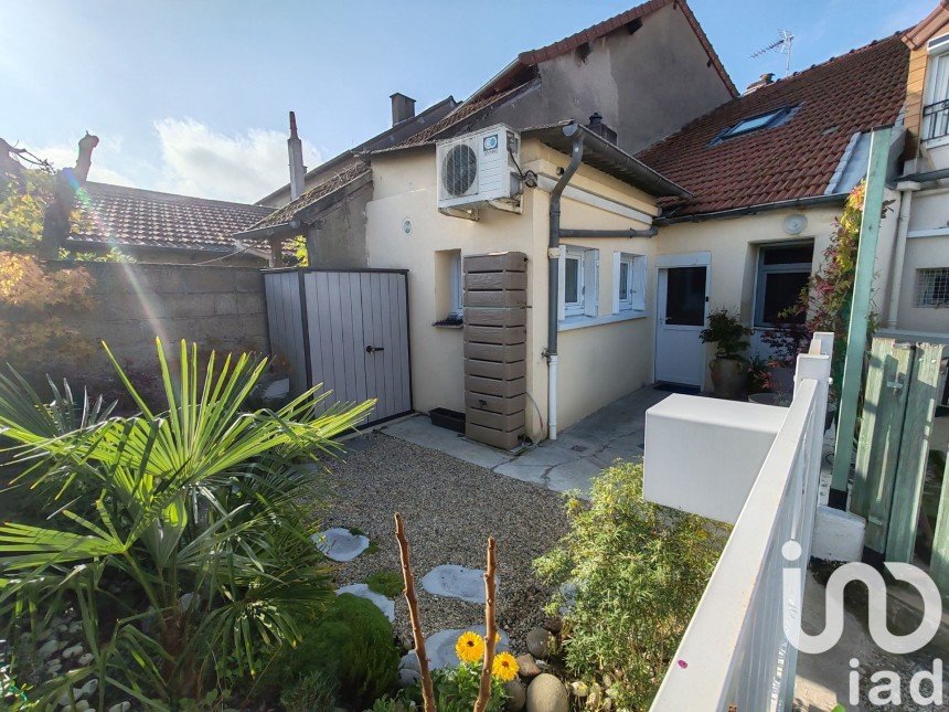 Townhouse 3 rooms of 73 m² in Moulins (03000)