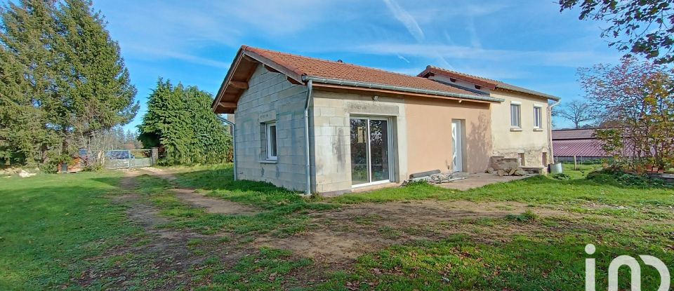 Village house 4 rooms of 77 m² in Chomelix (43500)