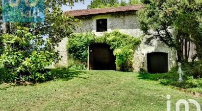 Maison traditionnelle 4 pièces de 140 m² à Condat-sur-Trincou (24530)