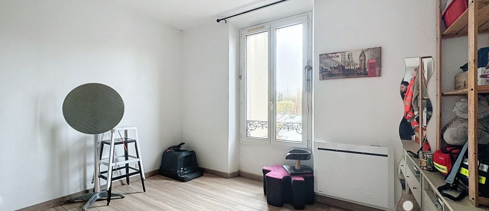 Appartement 3 pièces de 56 m² à Corbeil-Essonnes (91100)