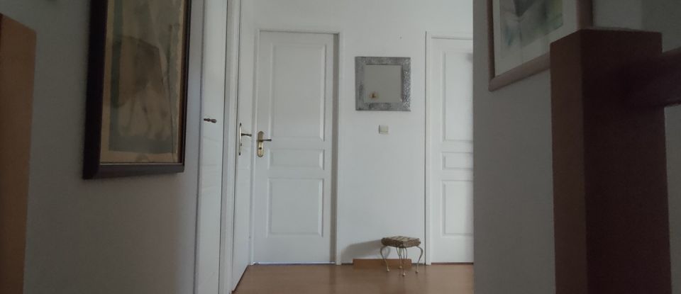 House 6 rooms of 140 m² in Saint-Remy-en-l'Eau (60130)