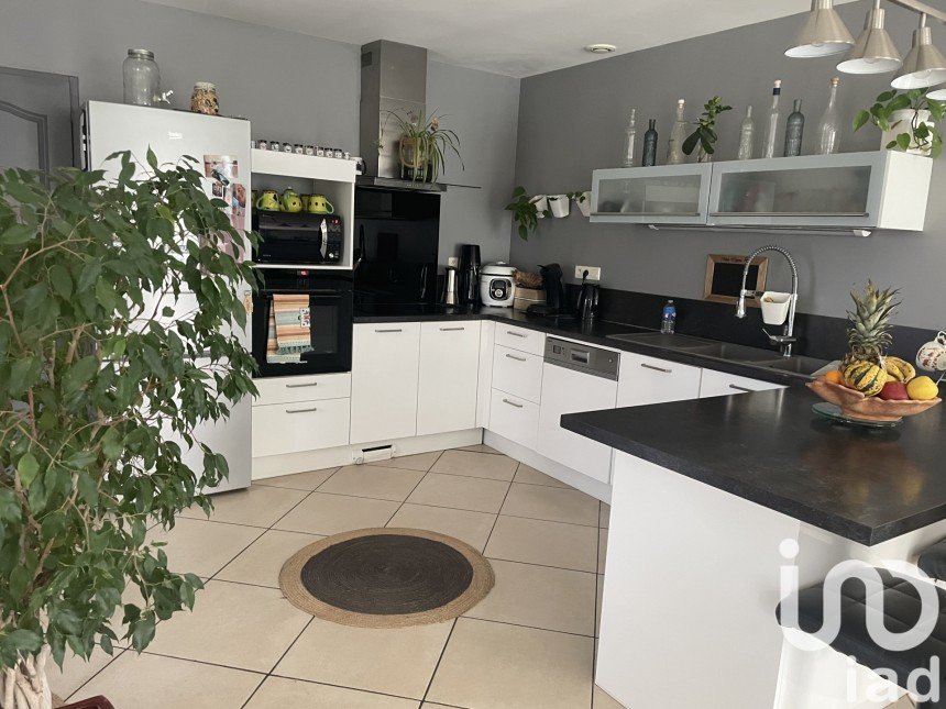 House 4 rooms of 122 m² in Vernosc-lès-Annonay (07430)