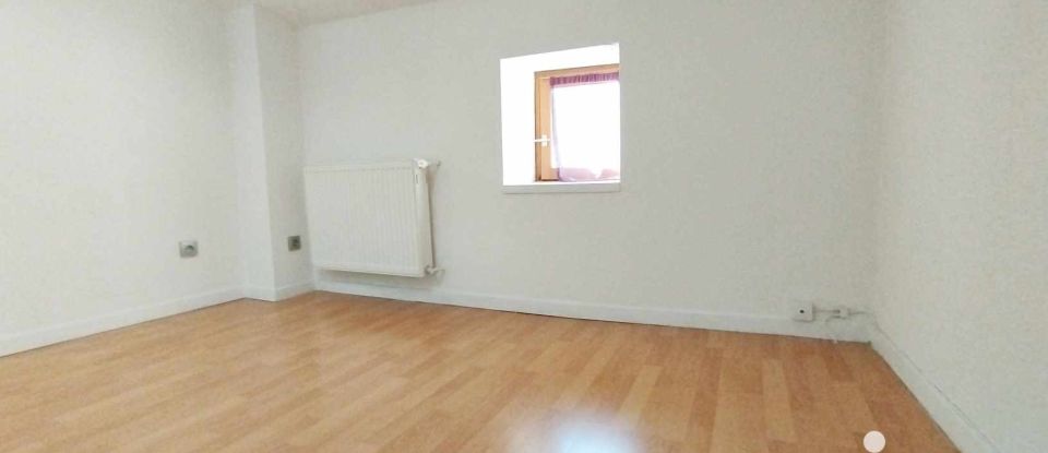 Town house 4 rooms of 60 m² in Combronde (63460)