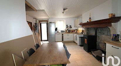 Maison de village 4 pièces de 82 m² à Ceyroux (23210)