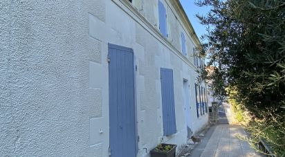 Maison traditionnelle 8 pièces de 177 m² à Torxé (17380)