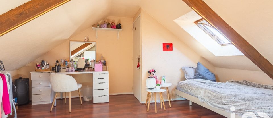 Maison traditionnelle 5 pièces de 129 m² à Savigny-sur-Orge (91600)