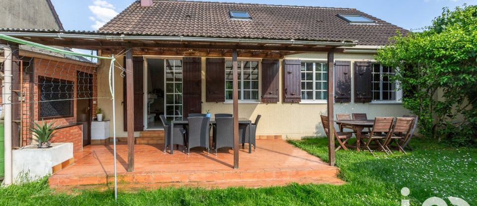 Maison traditionnelle 5 pièces de 129 m² à Savigny-sur-Orge (91600)